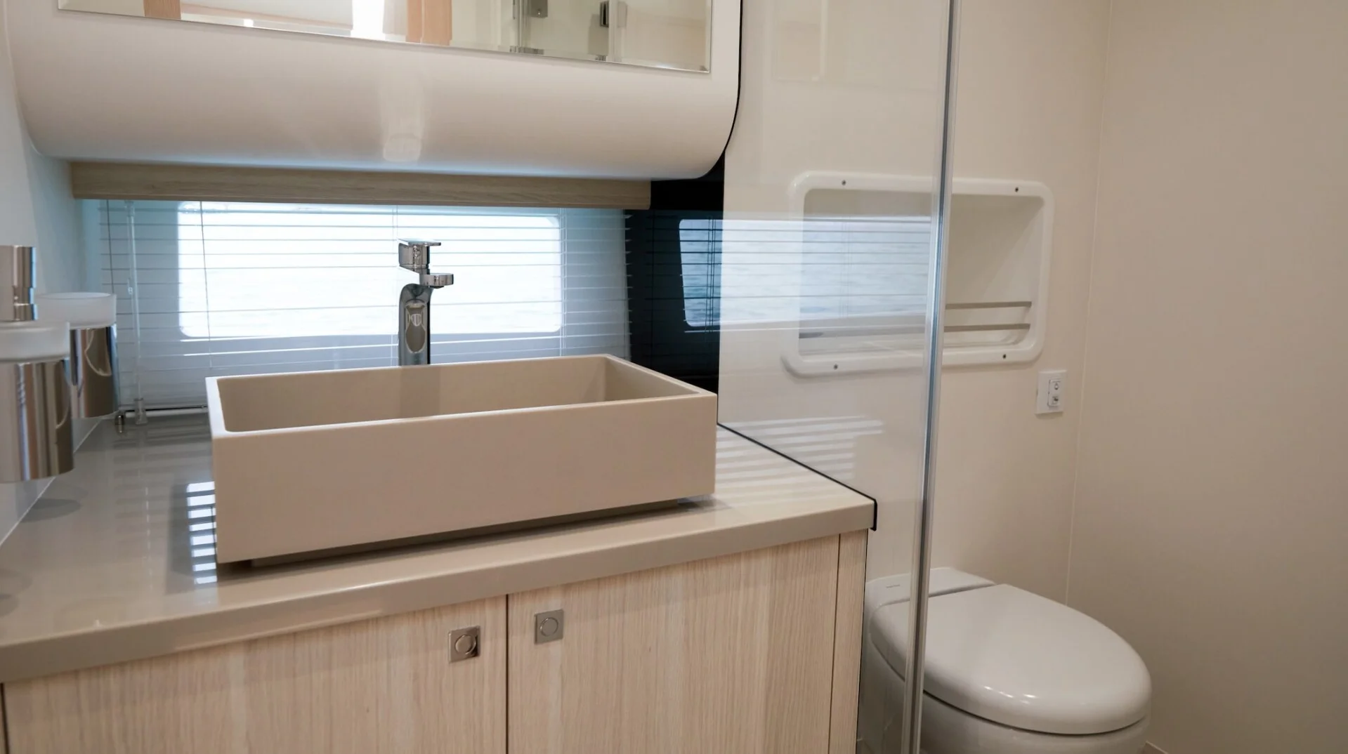 MED 42 yacht interior
