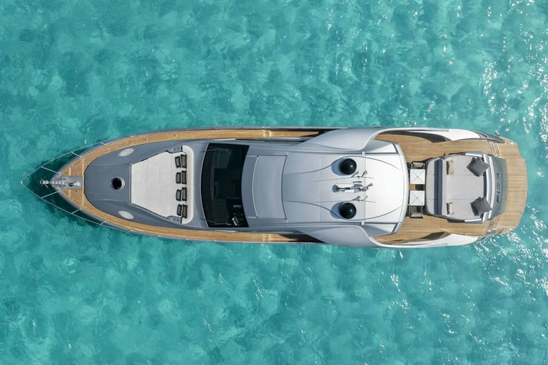 PERSHING 70 yacht detail
