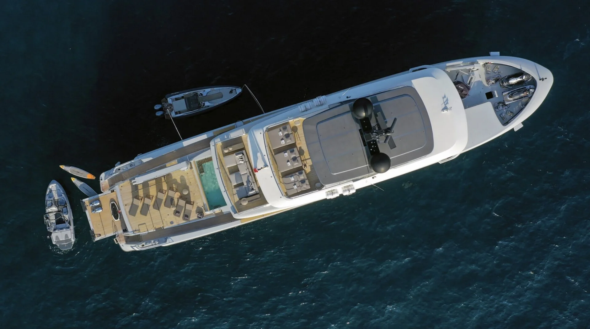X yacht detail