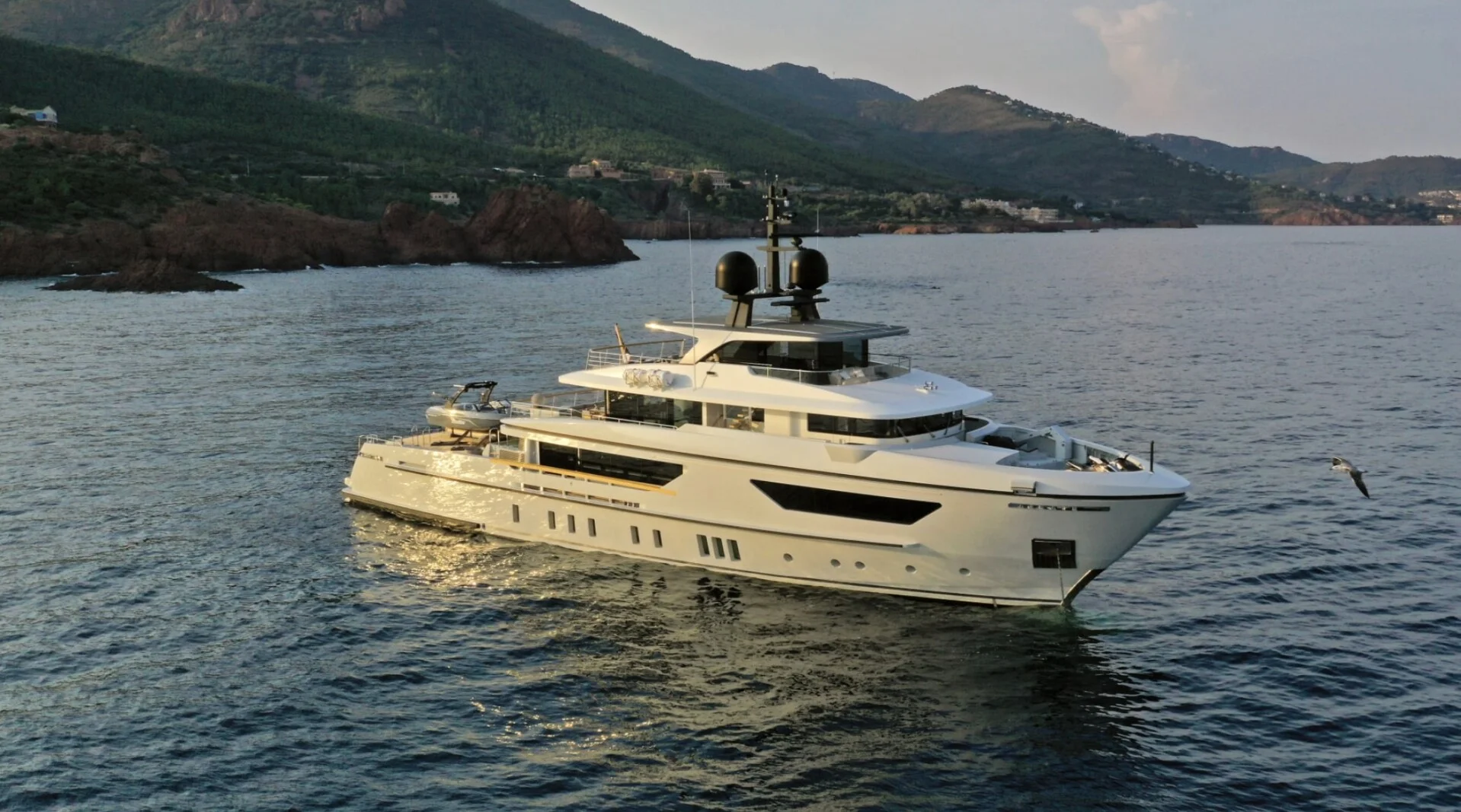 X — 43 luxury yacht X luxury yacht charter French Riviera