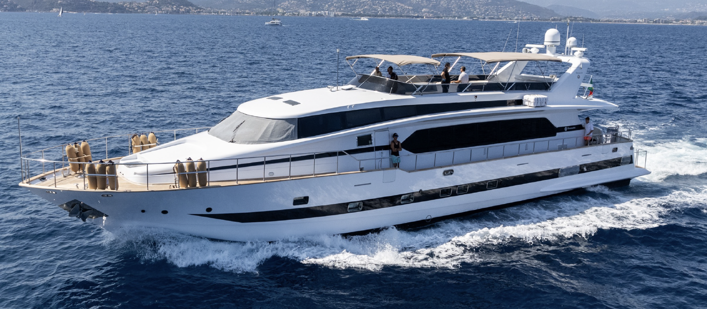 TECNOMARINE — 30m luxury yacht TECNOMARINE luxury yacht charter French Riviera