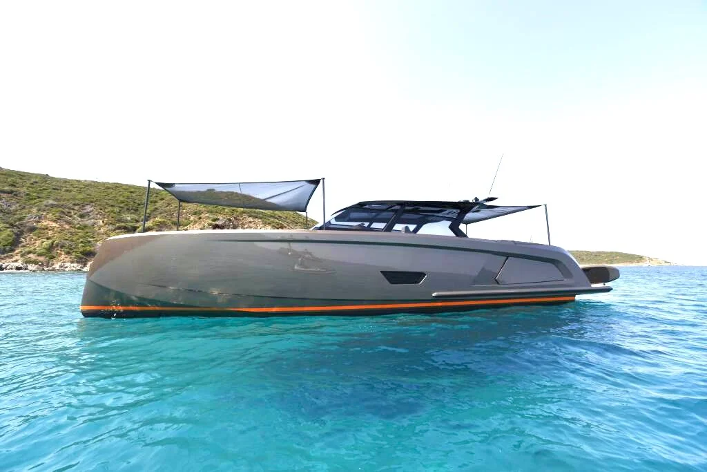 VANQUISH 58 yacht interior