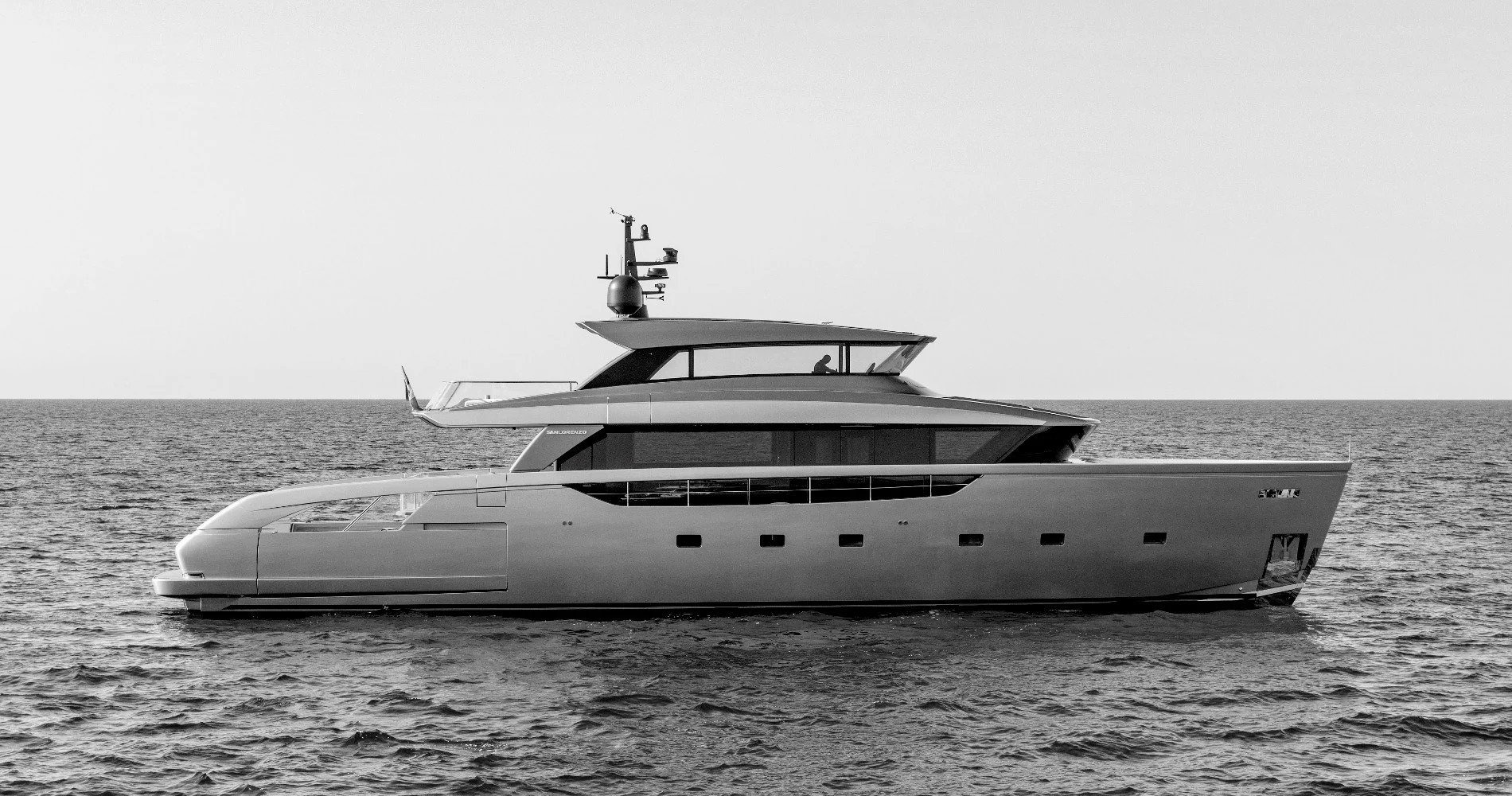 SX 100 yacht detail