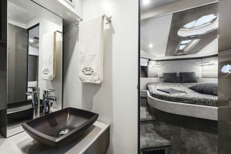 CRANCHI 44 yacht interior