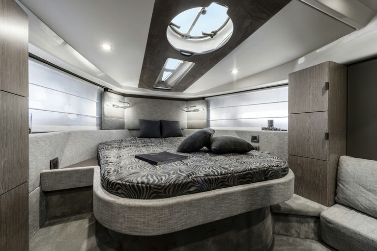 CRANCHI 44 yacht detail