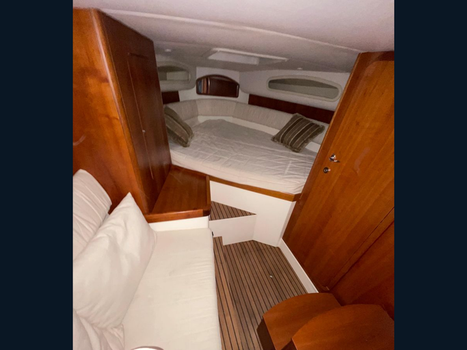 Tullio Abbate 33 yacht detail