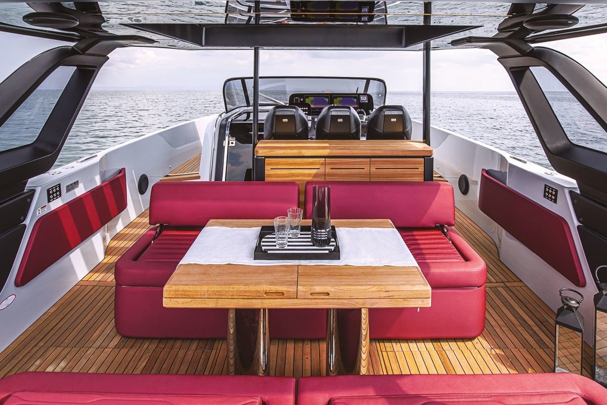 CRANCHI A46 yacht detail