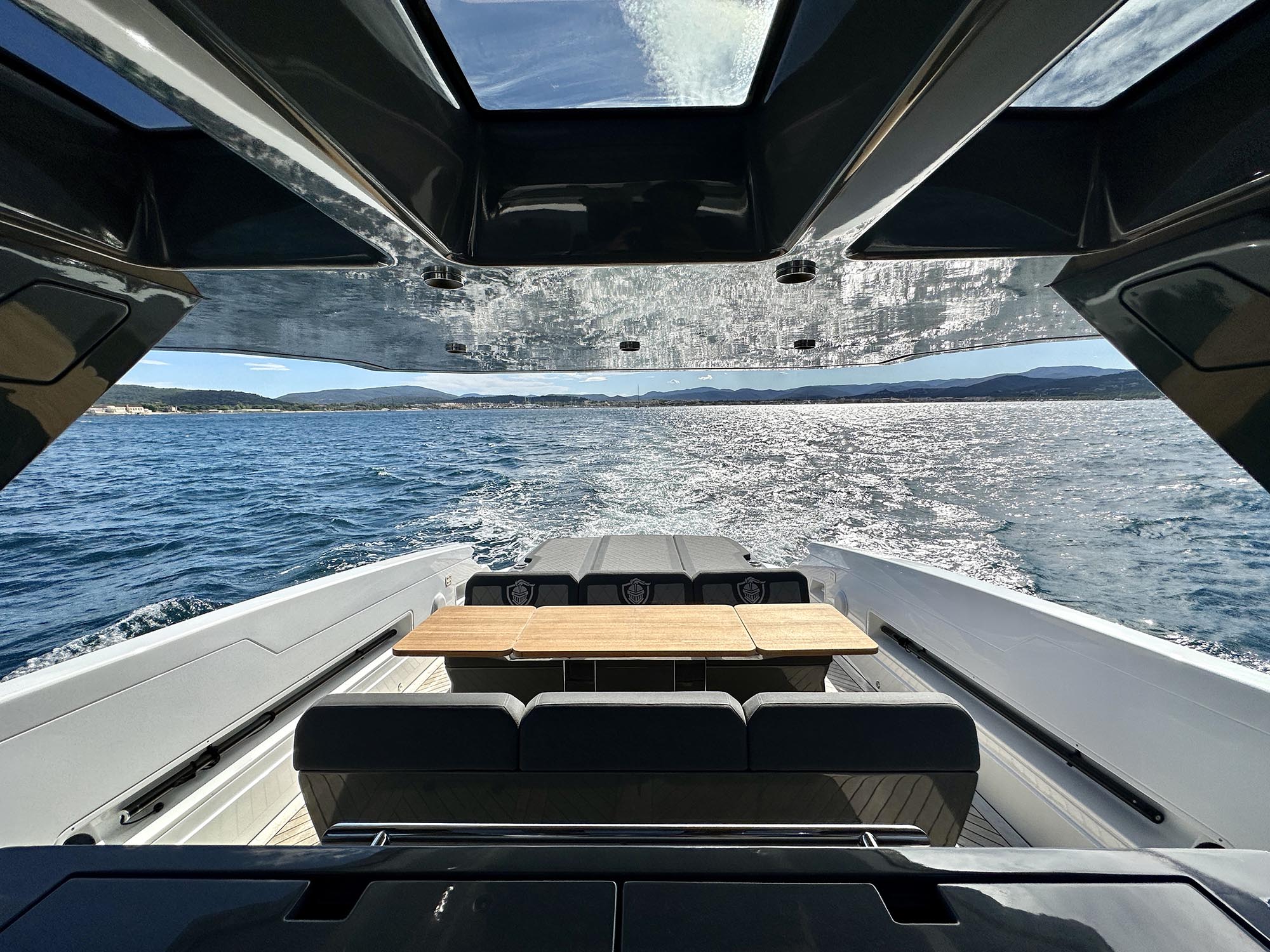 GLADIATOR 493 yacht detail