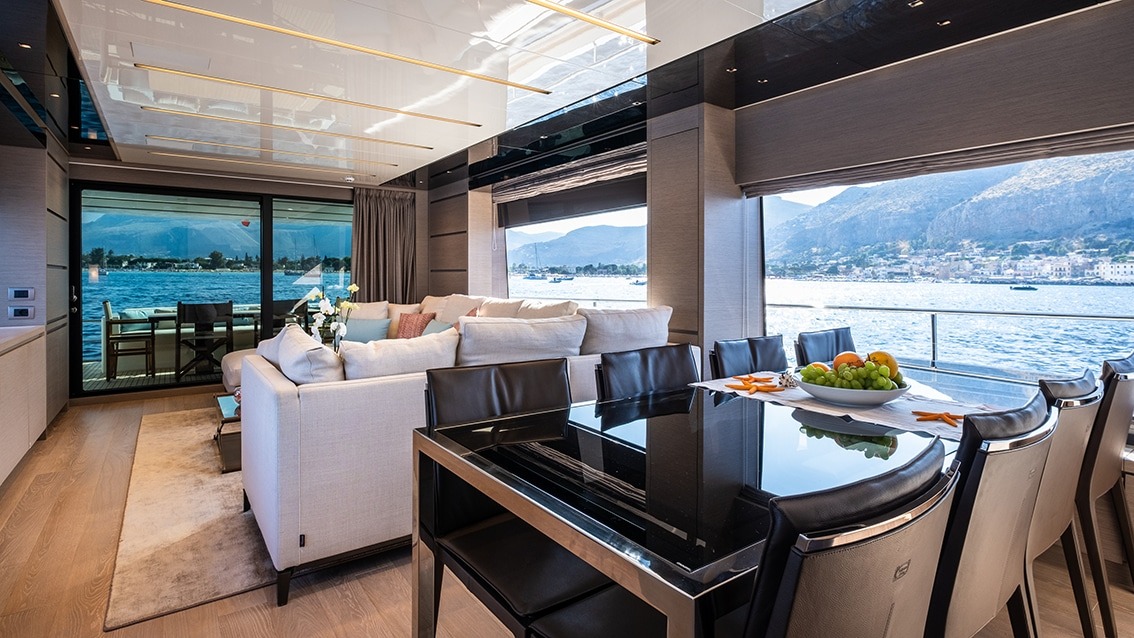 Sanlorenzo SL78 yacht detail