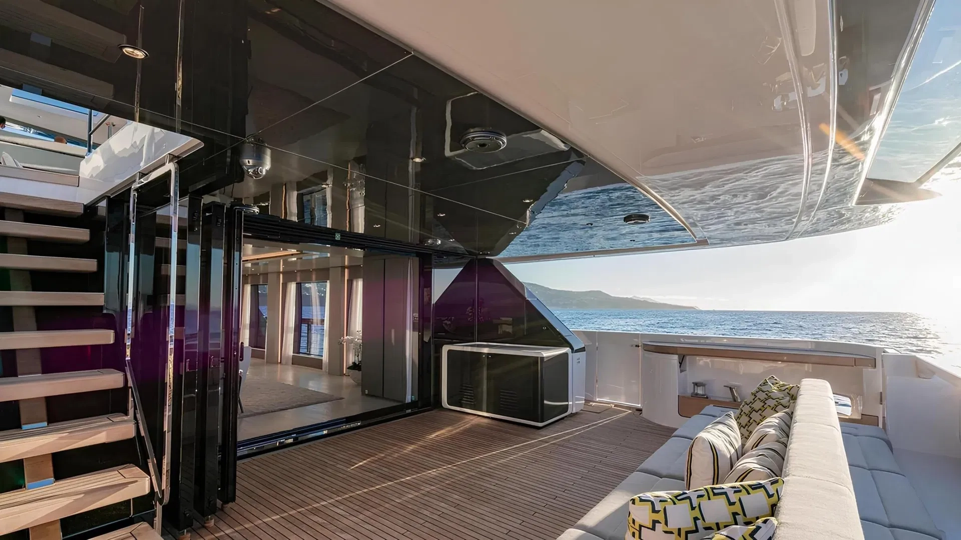 MARICAN FOREVER yacht detail