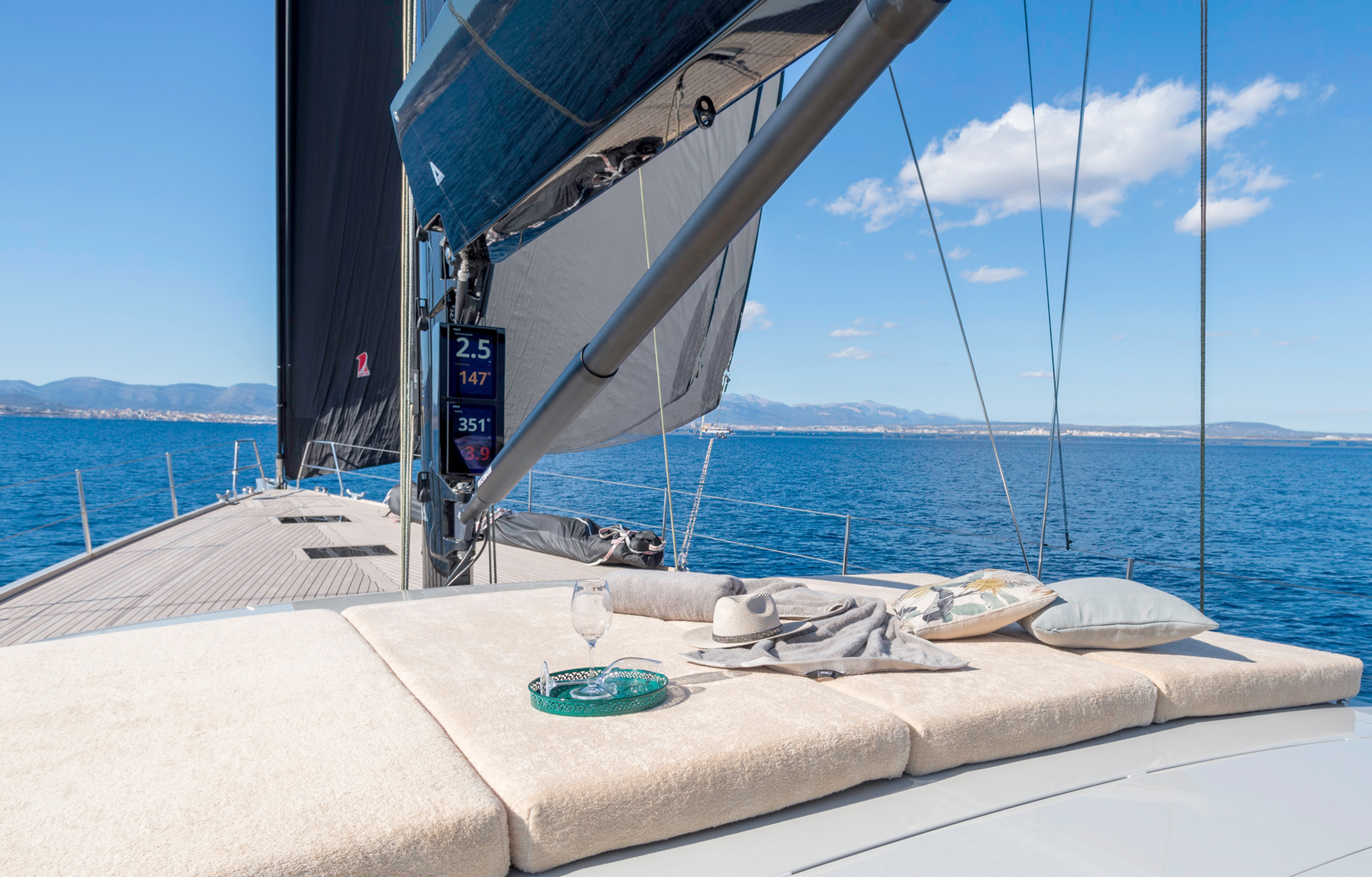 Yume yacht detail