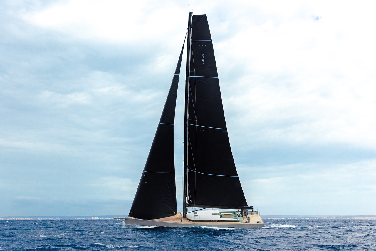 Yume — 21.86m luxury yacht Yume luxury yacht charter French Riviera