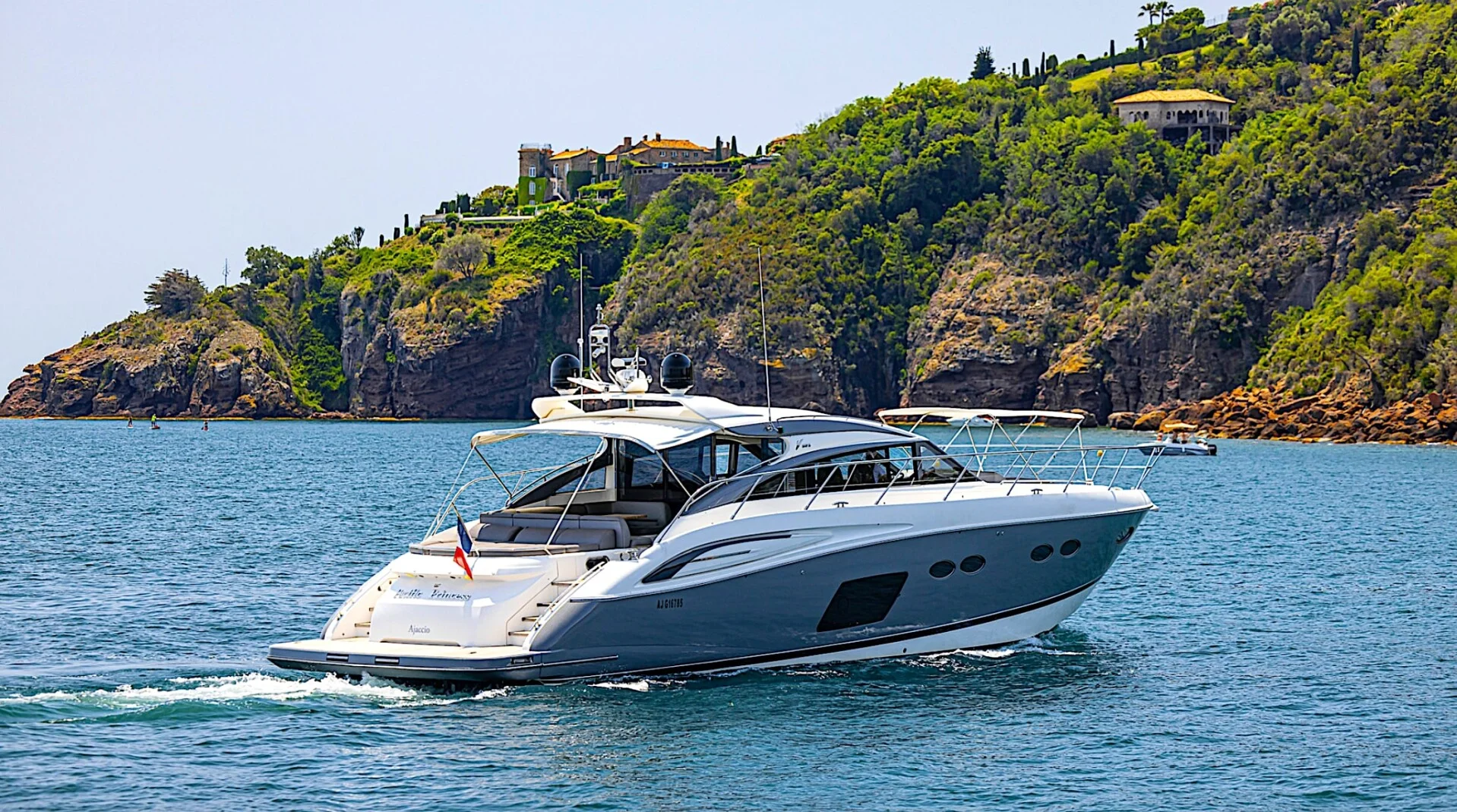 PRINCESS V62S yacht interior