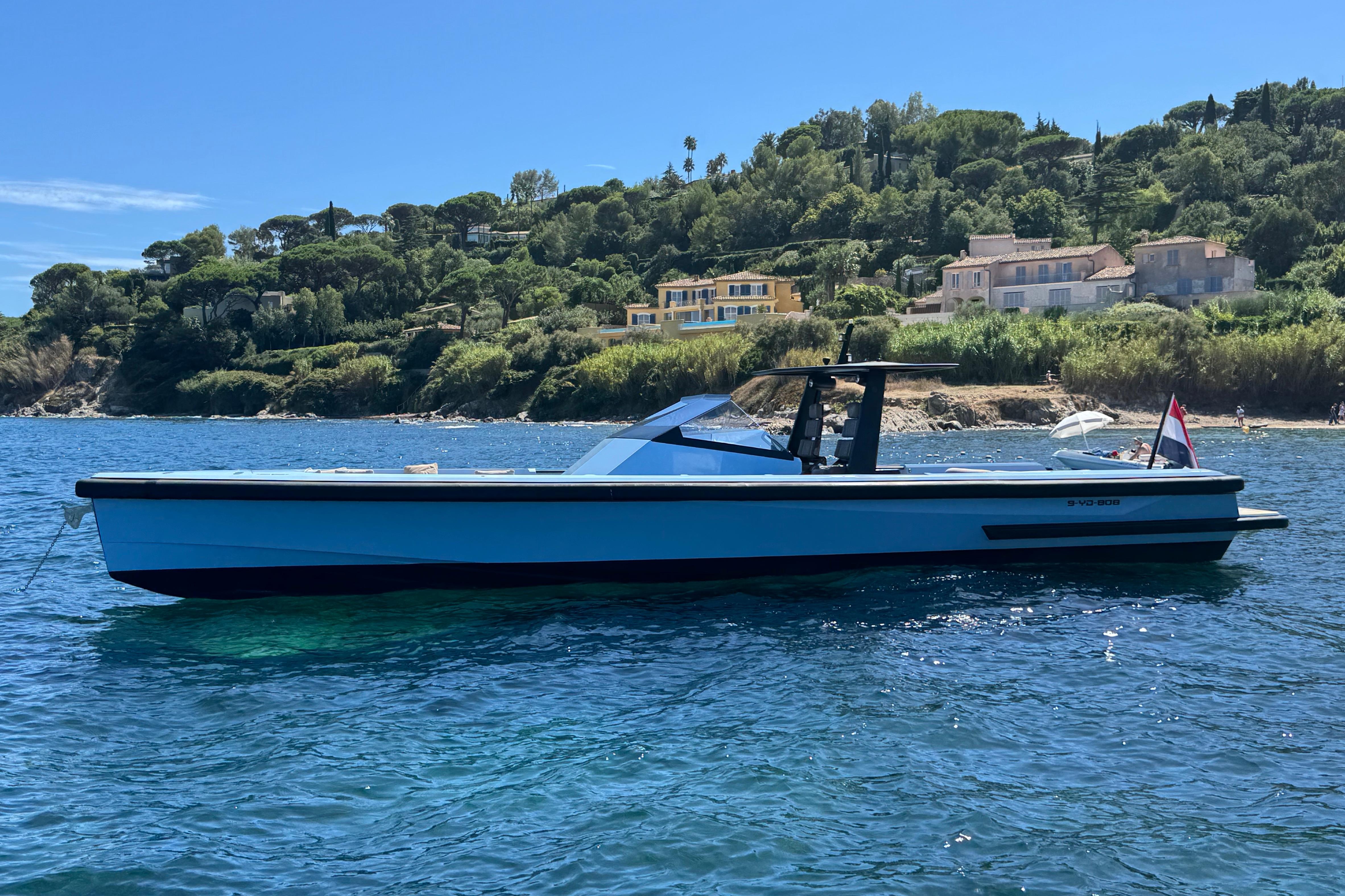 WALLY 45 yacht interior