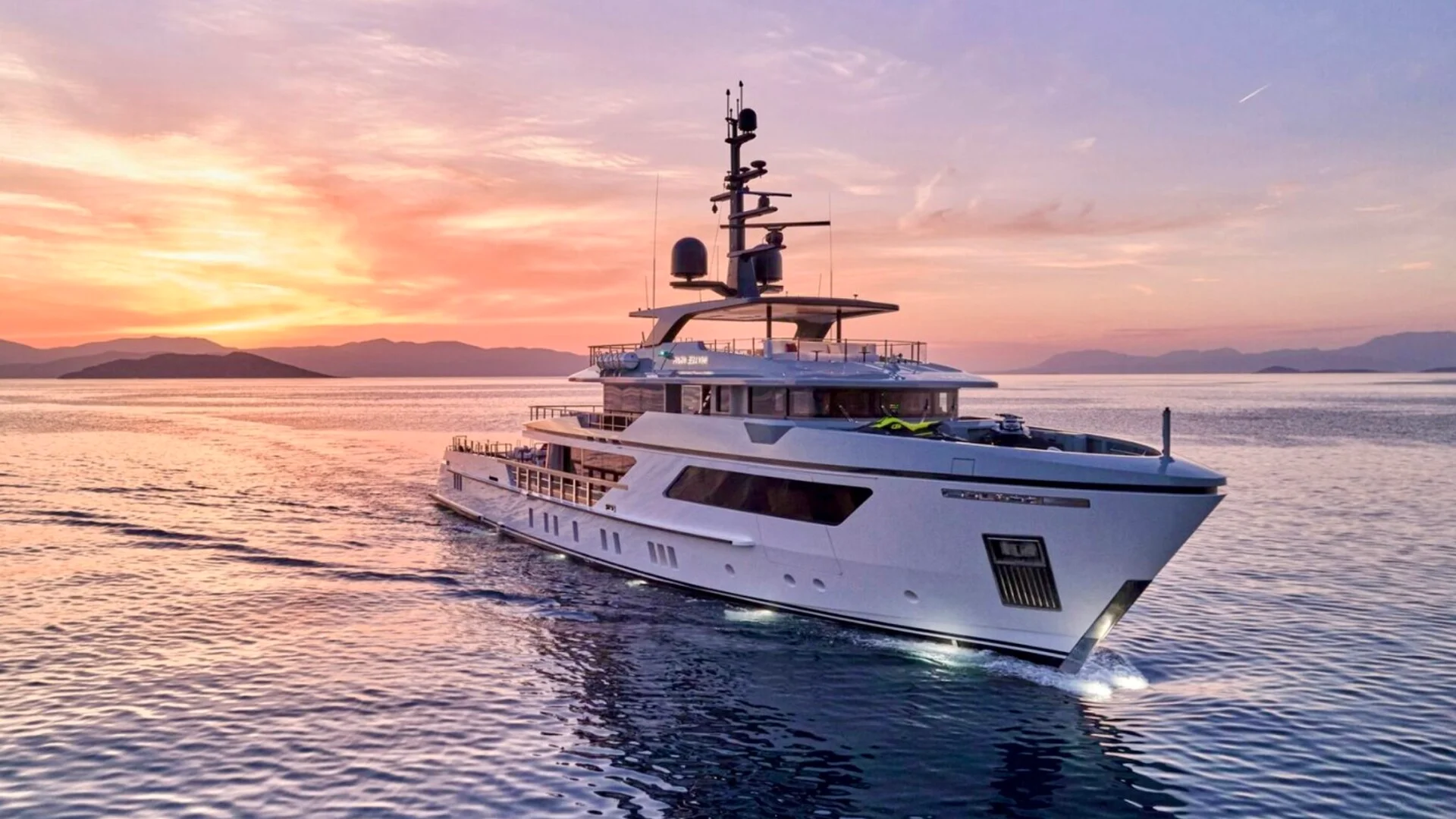 PARA BELLUM — 47m luxury yacht PARA BELLUM luxury yacht charter French Riviera