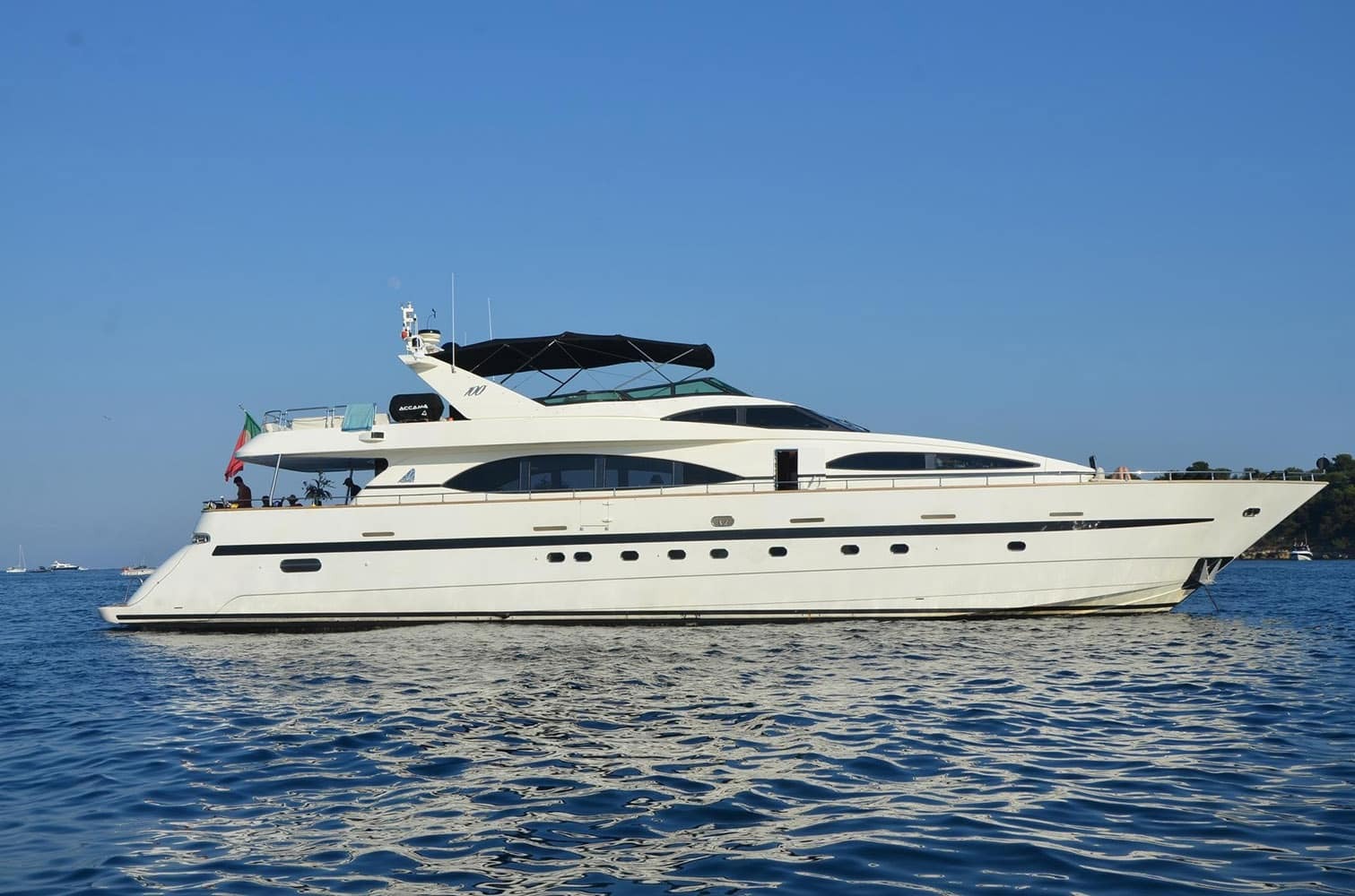 Azimut 100 Jumbo yacht detail