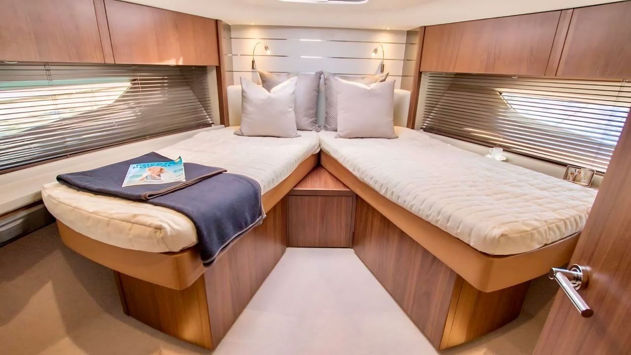 PRINCESS V58 yacht detail