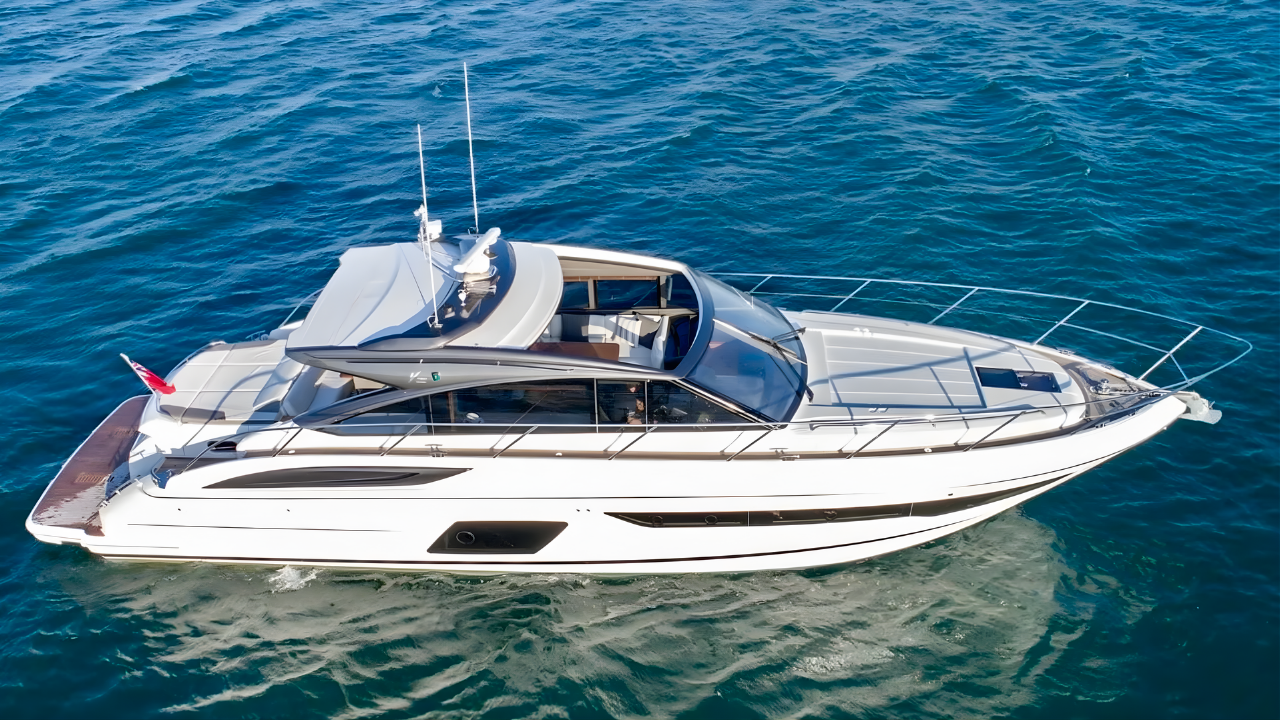 PRINCESS V58 — 18m luxury yacht PRINCESS V58 luxury yacht charter French Riviera