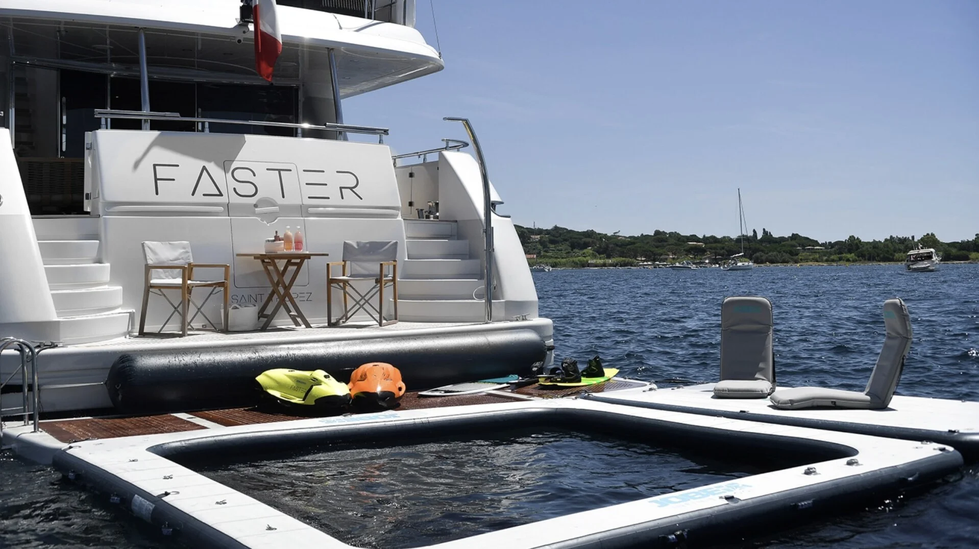 SANLORENZO 88 yacht detail