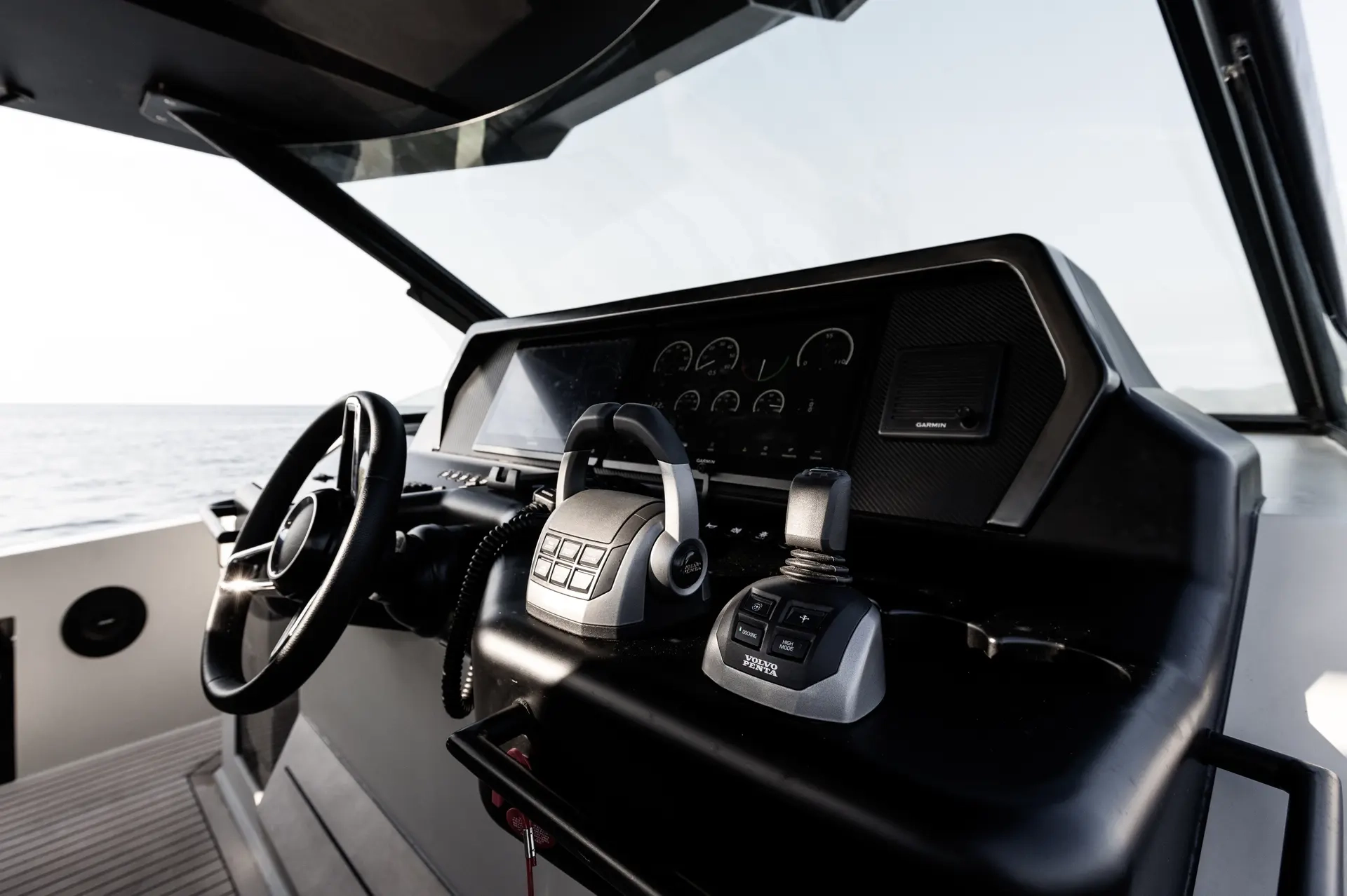 Lekker 44 yacht interior