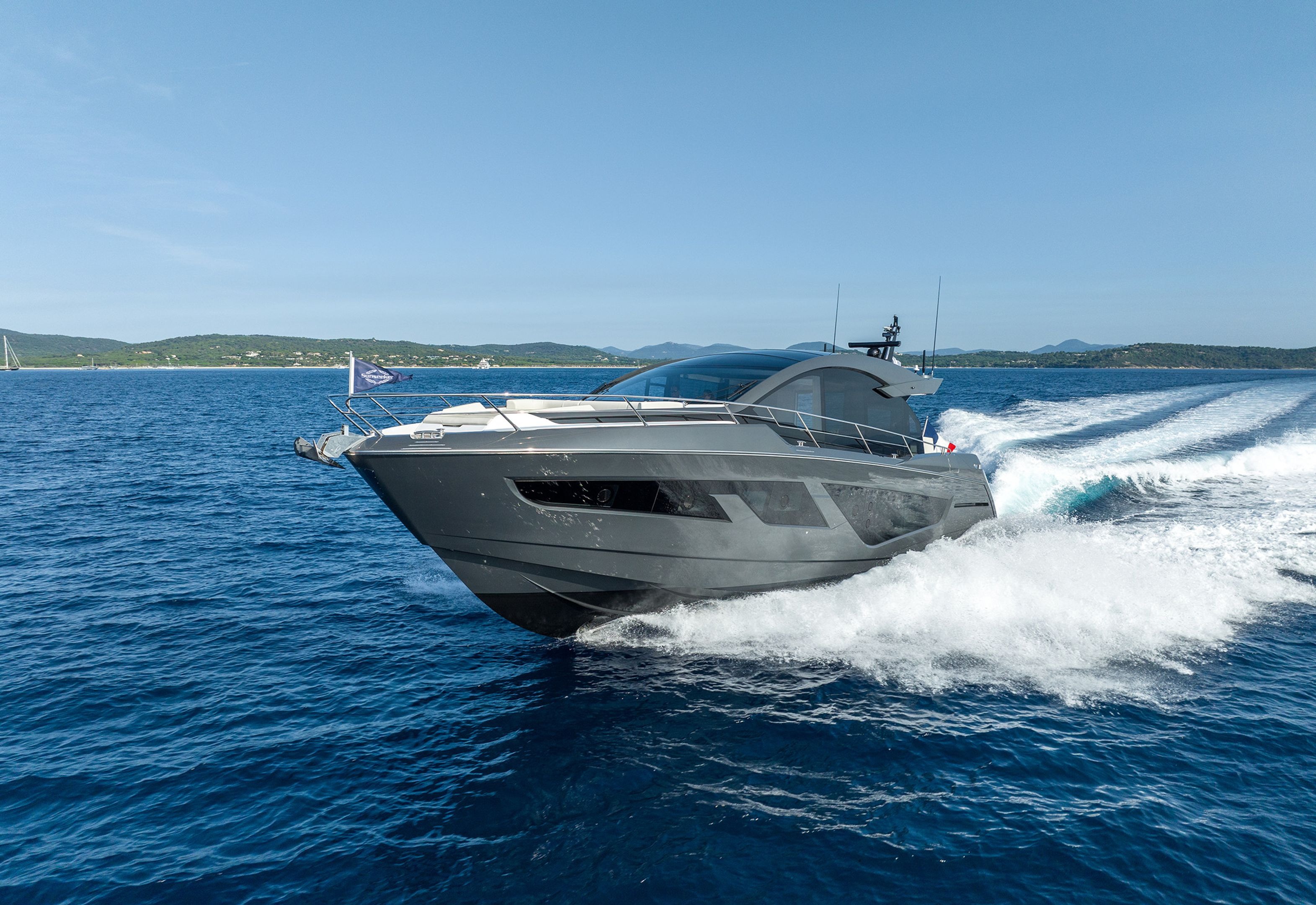 Sunseeker Predator 65 yacht detail