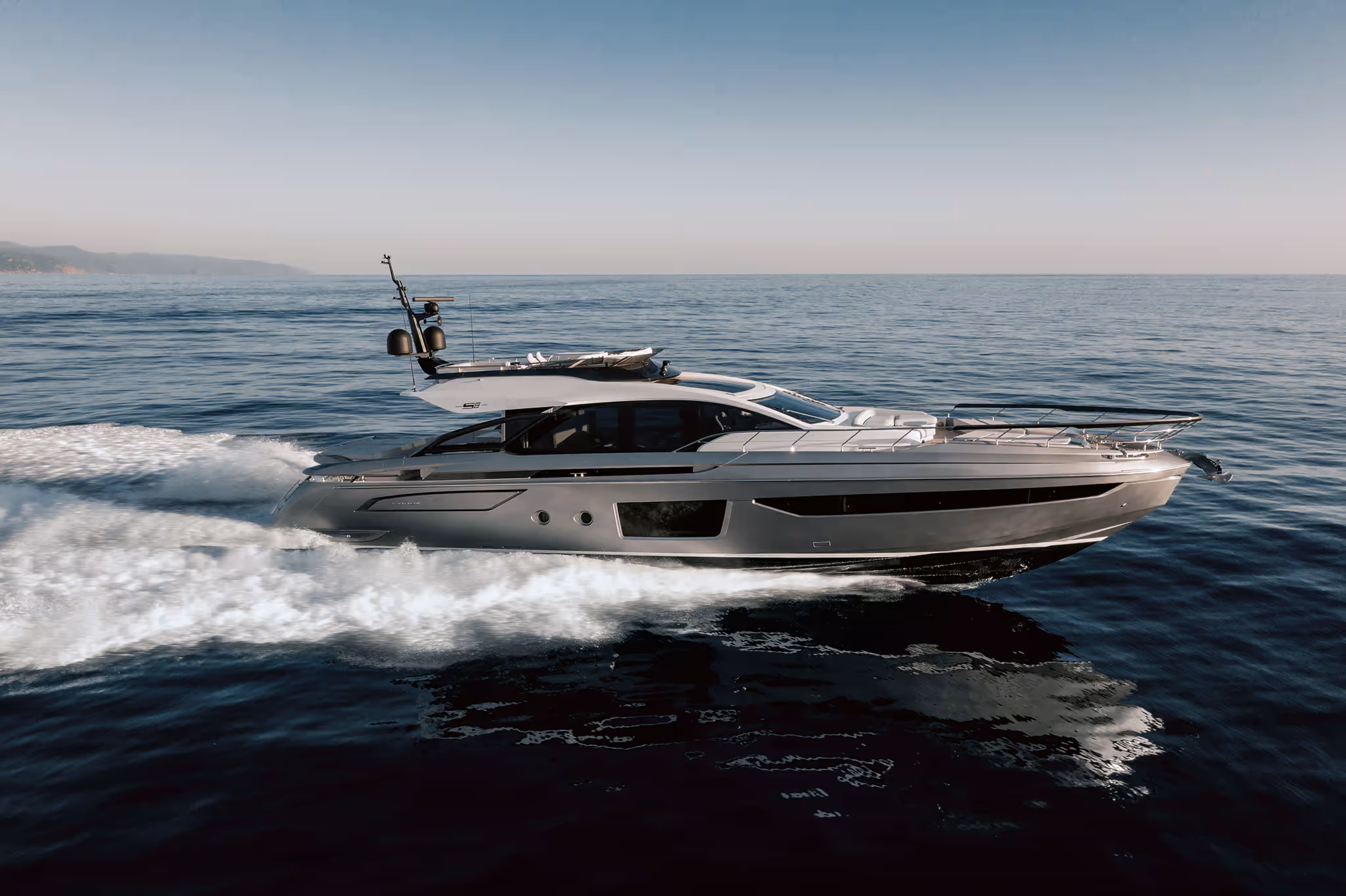 Azimut S8 — 24.6M luxury yacht Azimut S8 luxury yacht charter French Riviera