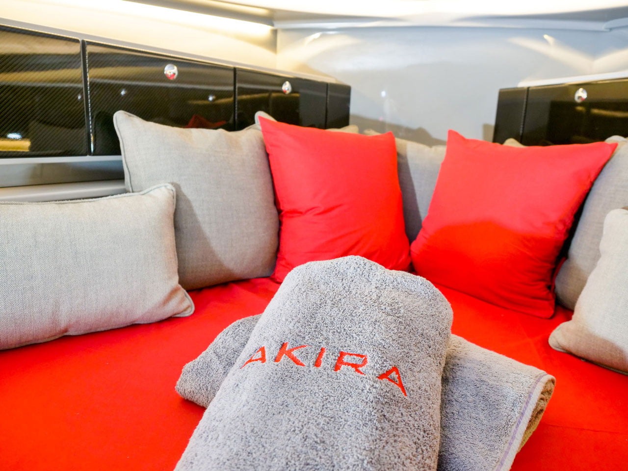 Wajer Curve 38 yacht interior