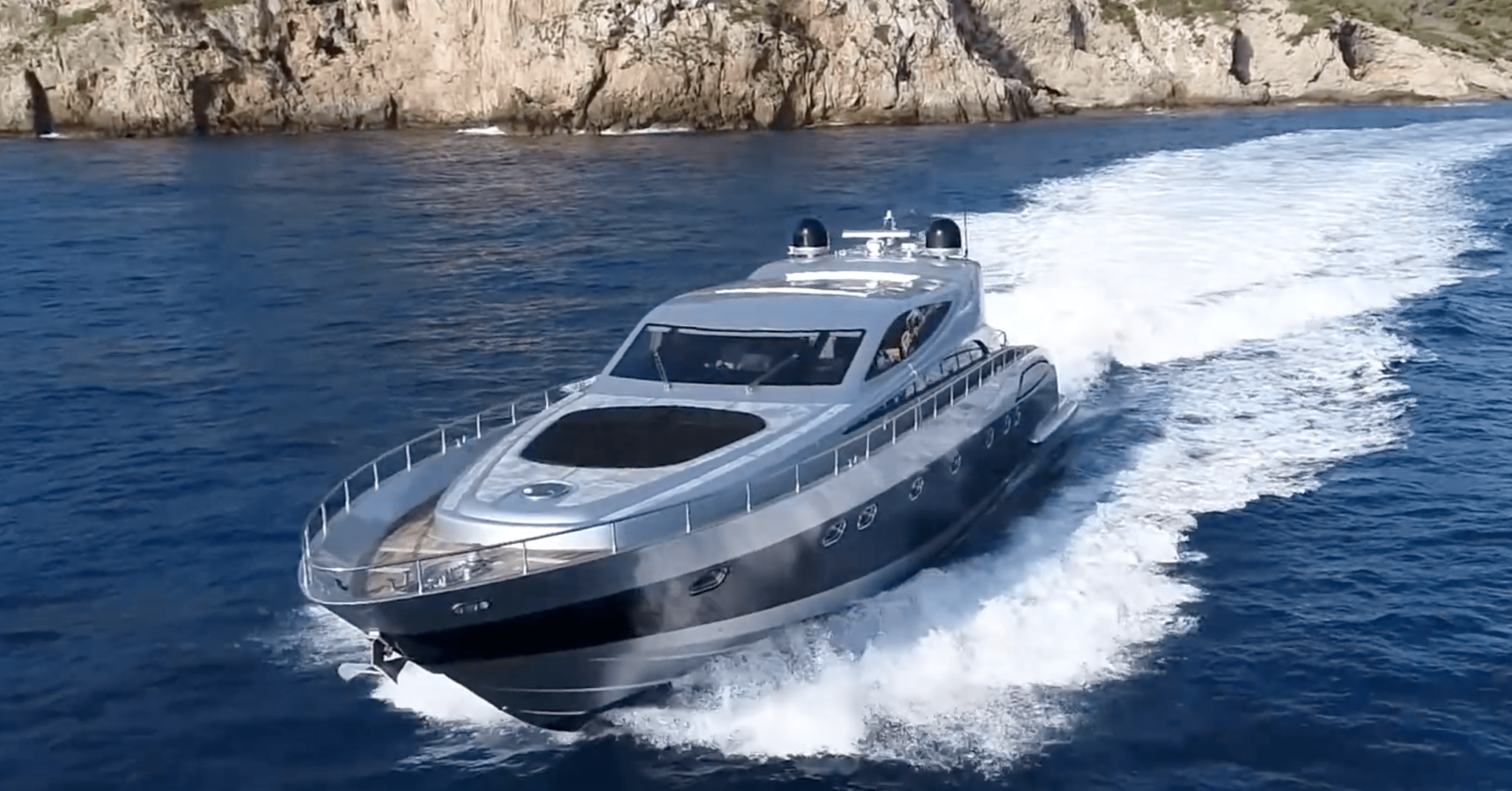 ALFAMARINE 78 yacht detail