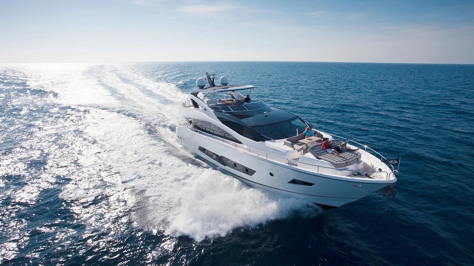 Sunseeker 86 — 26m luxury yacht Sunseeker 86 luxury yacht charter French Riviera