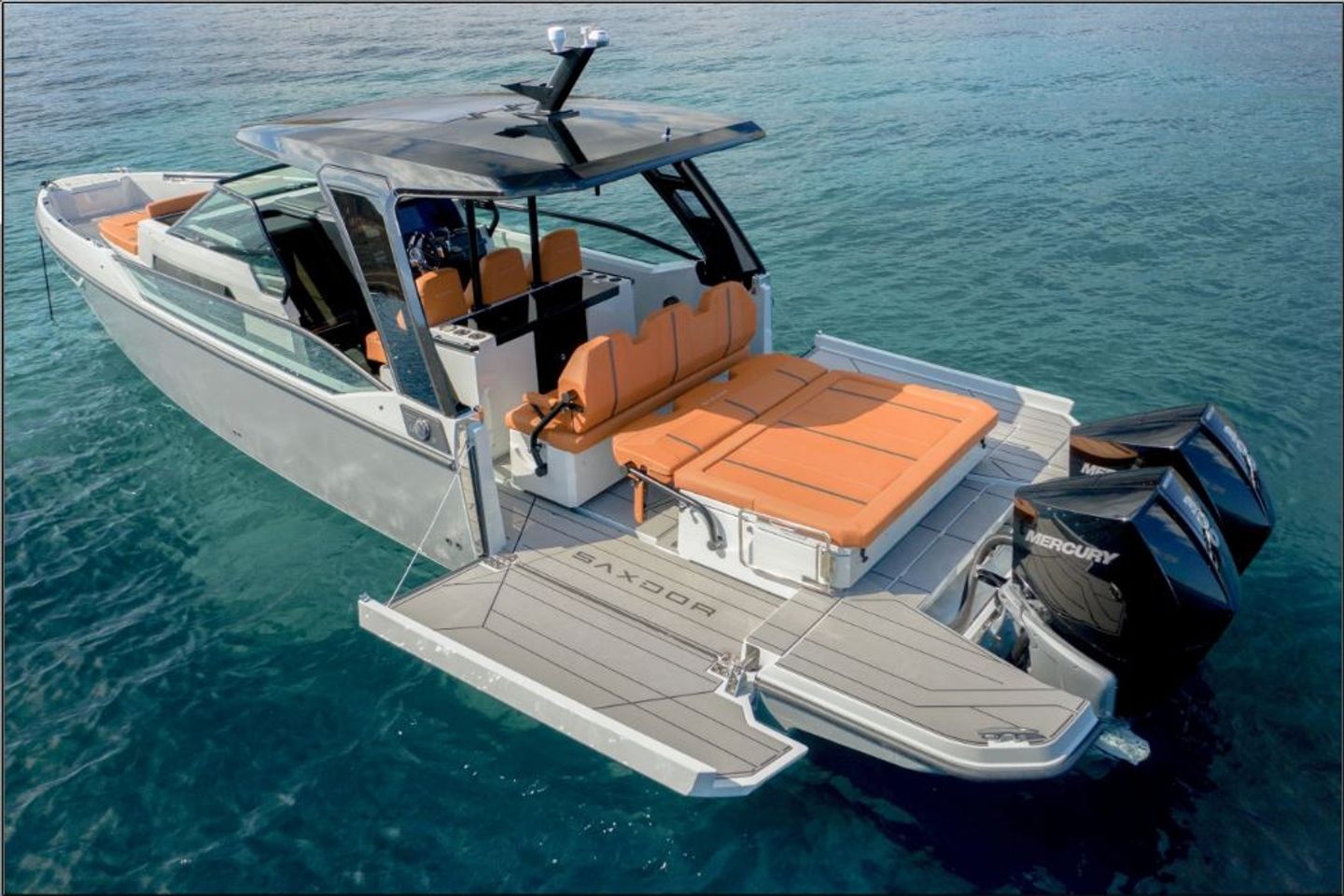 SAXDOR 320 GTO yacht detail