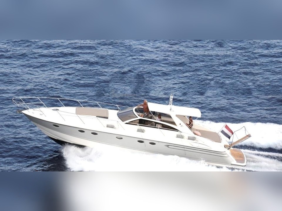 Princess V55 — 16.4m luxury yacht Princess V55 luxury yacht charter French Riviera